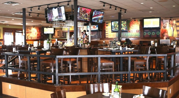 Bennigans - Mt Pleasant Location Photos